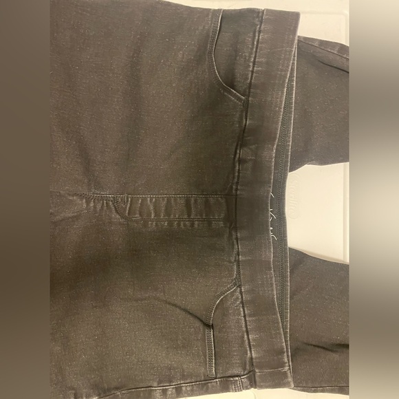 Black Gloria Vanderbilt Jean leggings - Picture 4 of 4